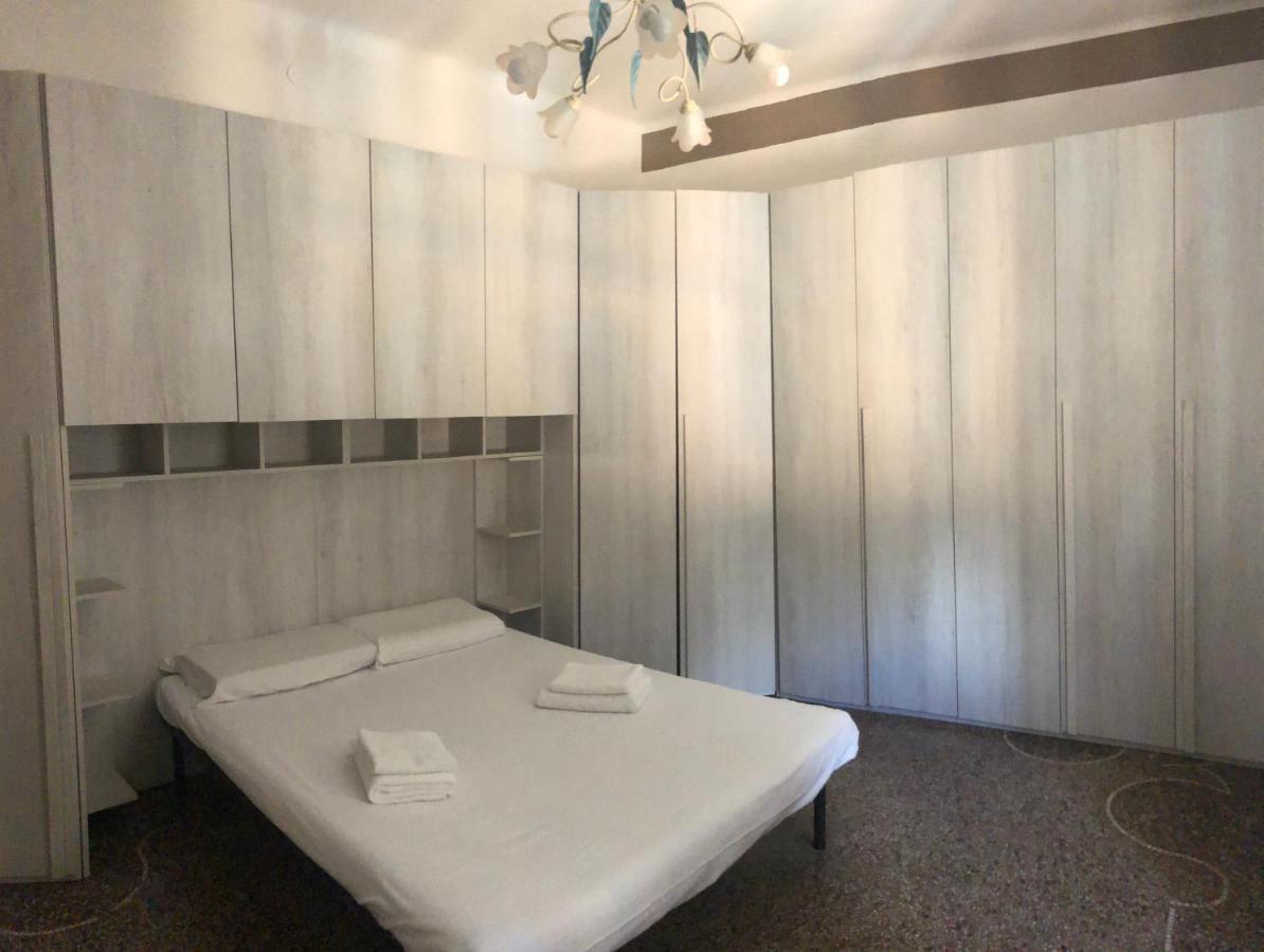 Готель Casa Genova Екстер'єр фото